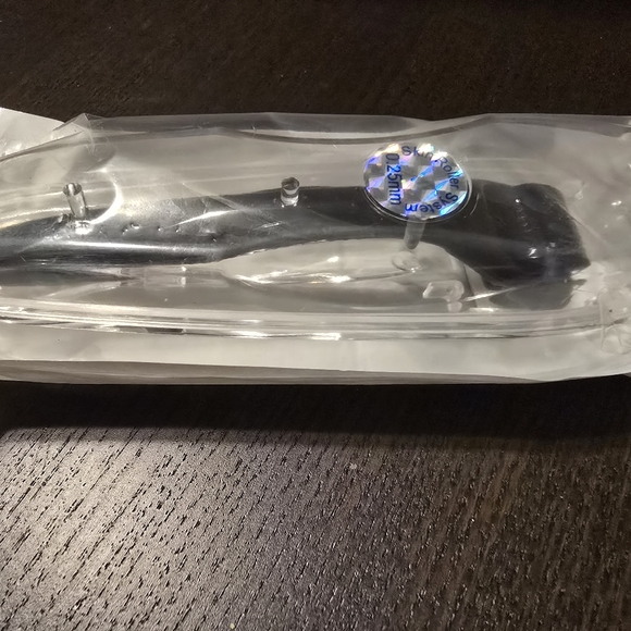 Derma Roller - Picture 1 of 2